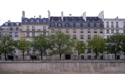 18th century rowhouse apartments